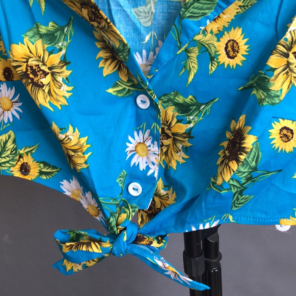 Hell Bunny Turquoise Sunflower Tie-Front Crop Top - Picture 3 of 7